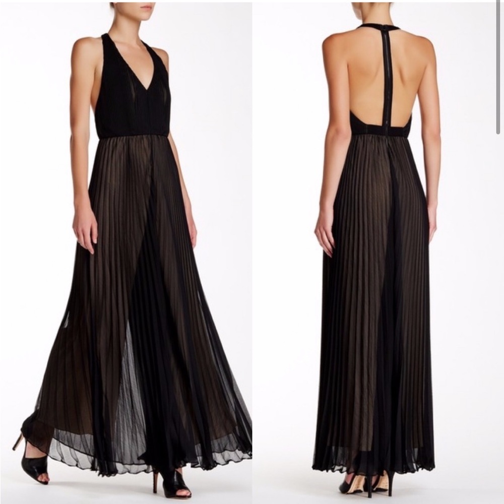 Like new Alice and Olivia plunge pleated jumpsuit